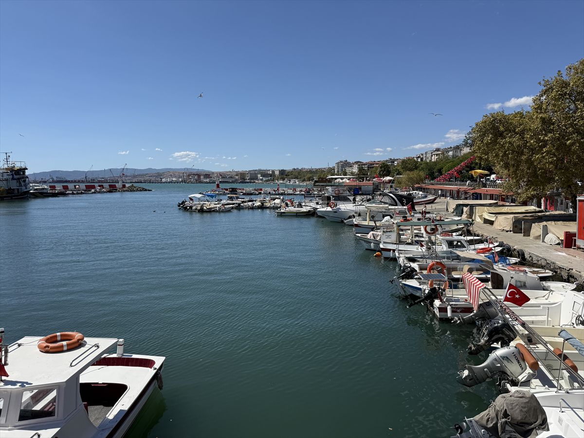 Tekirdağ'da poyraz 2 gündür deniz ulaşımını olumsuz etkiliyor