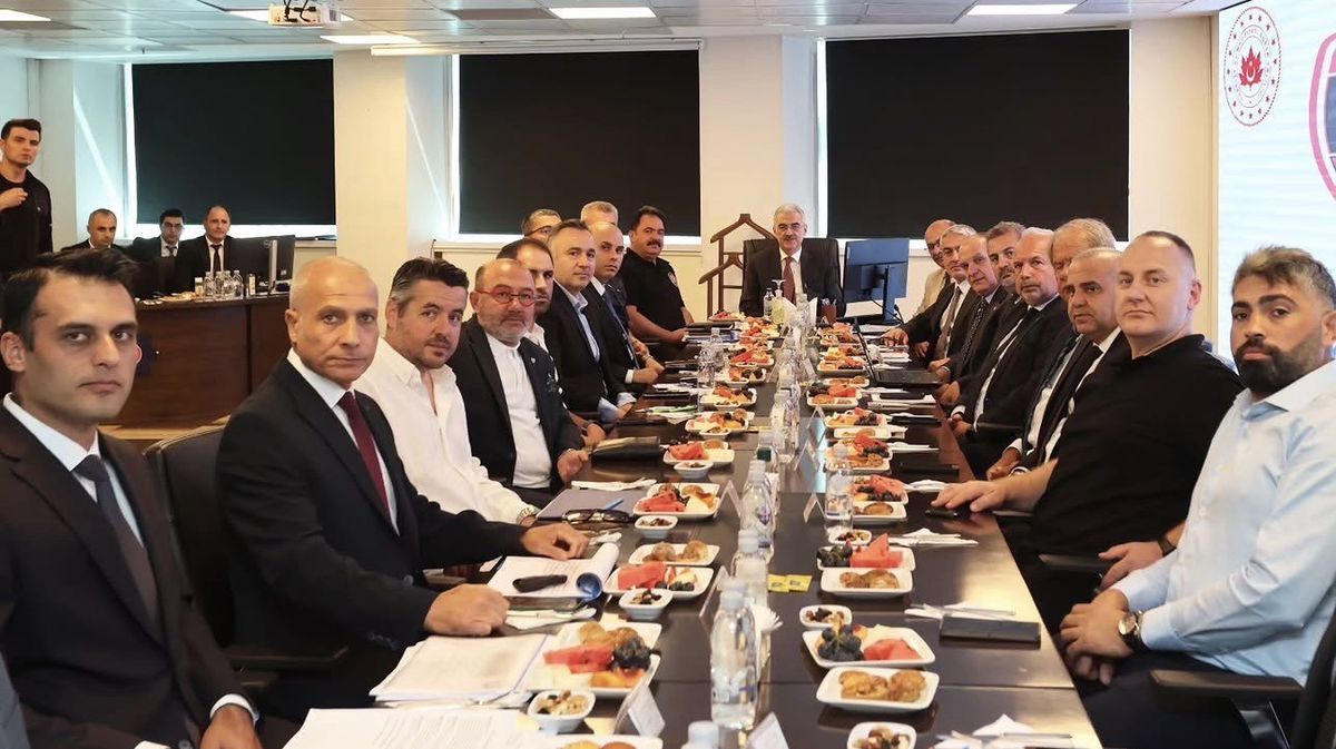 Türkiye-İtalya maçı öncesi Bursa’da güvenlik toplantısı