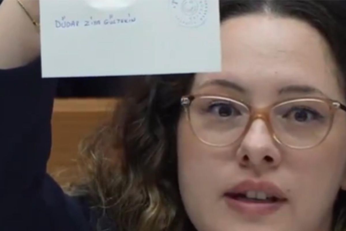 Üsküdar seçimlerine damga vuran görüntü! Adayın adını yanlış yazdılar
