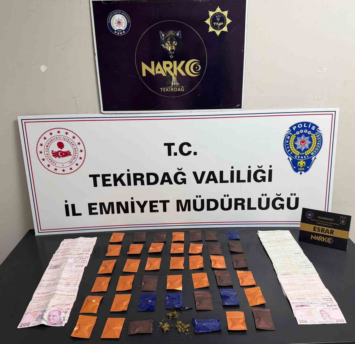 Zehri cips paketine ve ıslak mendile gizlemişler: Tekirdağ’da zehir tacirlerine darbe