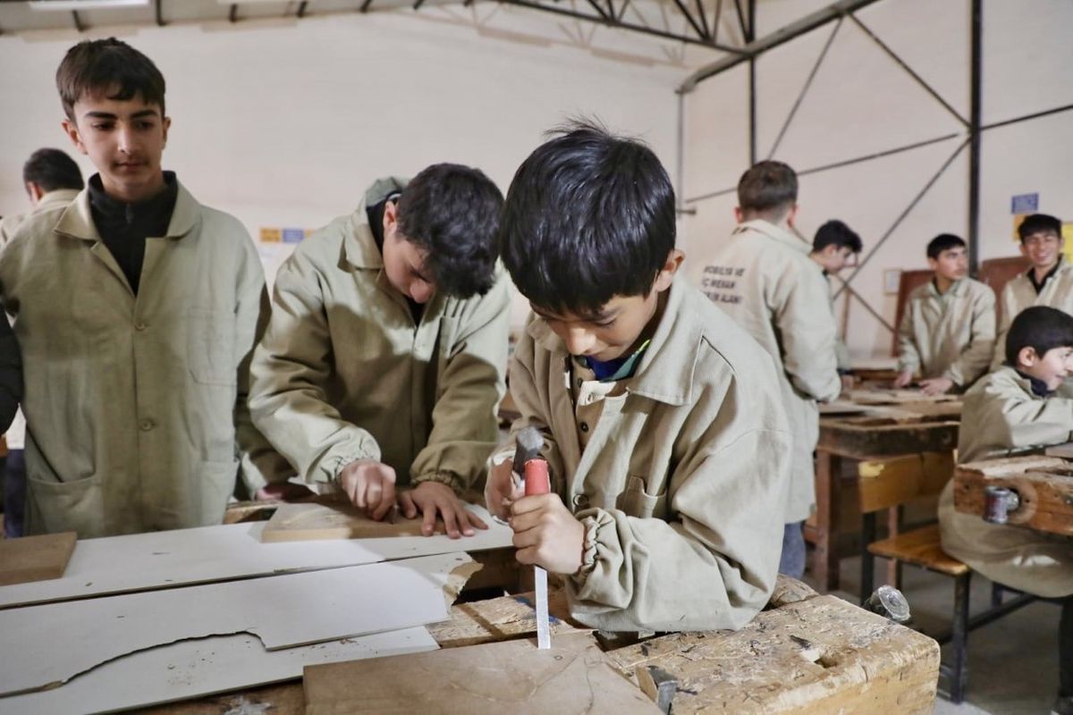 Ağrı’da fabrikaya dönüşen meslek liseleri, 71 milyonluk ciroya ulaştı