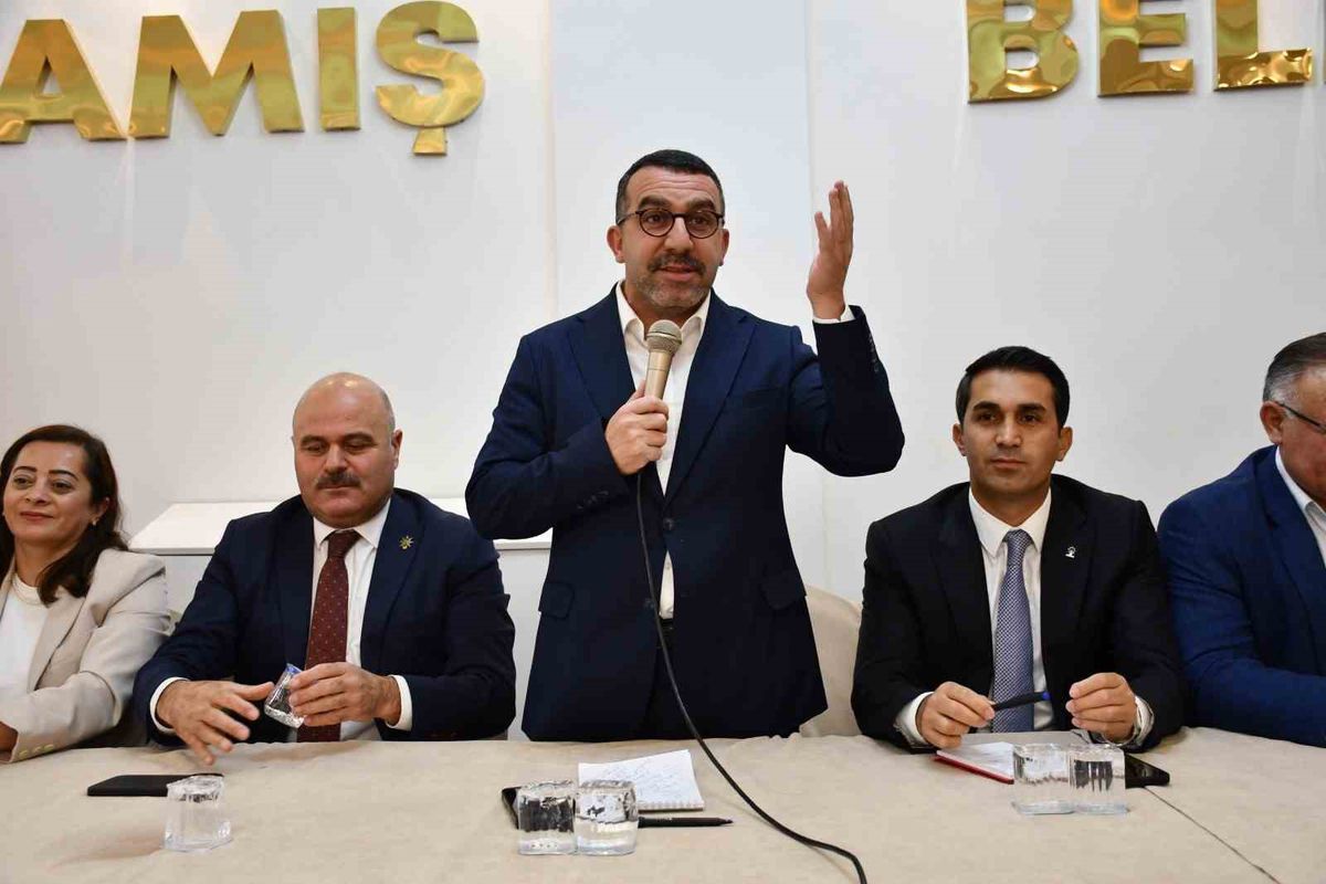 AK Parti heyetinden Sarıkamış’ta gövde gösterisi: Teşkilat buluşması ve yatırımlar sahada incelendi