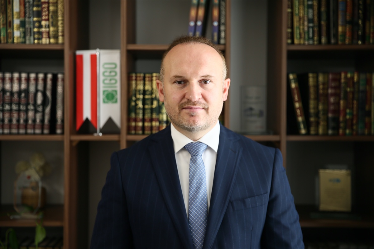 Avusturya İslam Cemaati Başkanı Vural'dan Müslümanları zan altında bırakan genellemelere tepki: