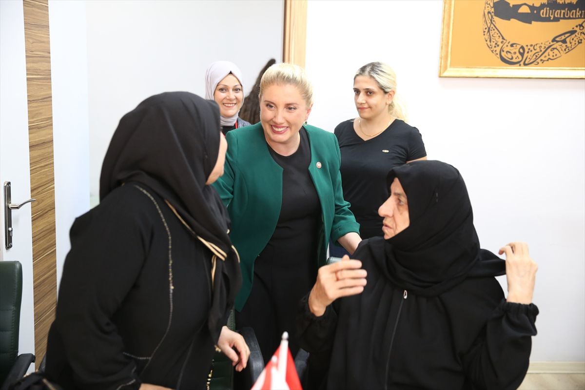 Diyarbakır'da şehit yakınlarına psikolojik dayanıklılığı artırma eğitimi verildi