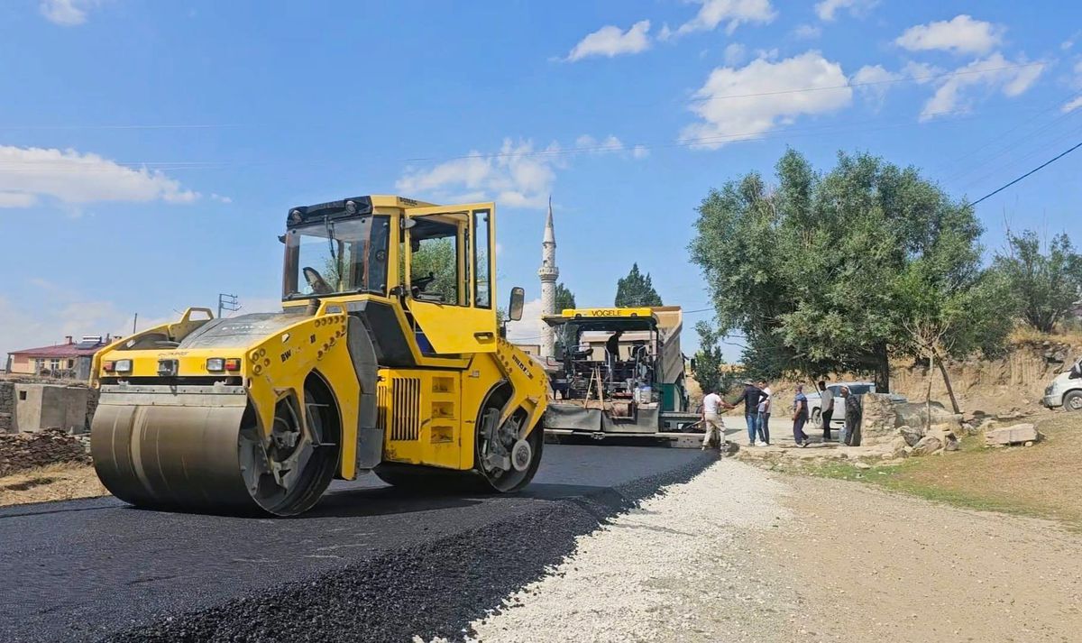 Doğubayazıt İlçesinde Çetenli ve Dağdelen Grup Köy Yoları Asfaltlandı