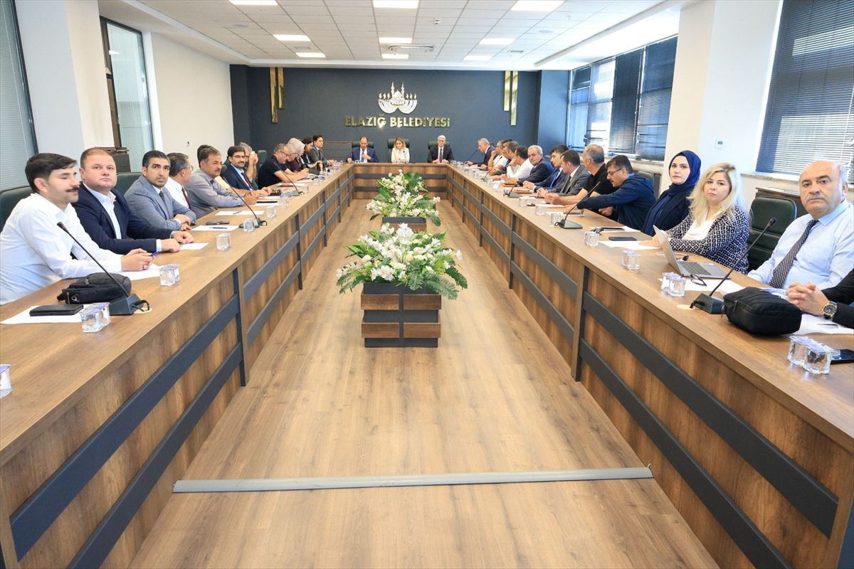 Elazığ'da İl Hayat Boyu Öğrenme Komisyonu Toplantısı yapıldı