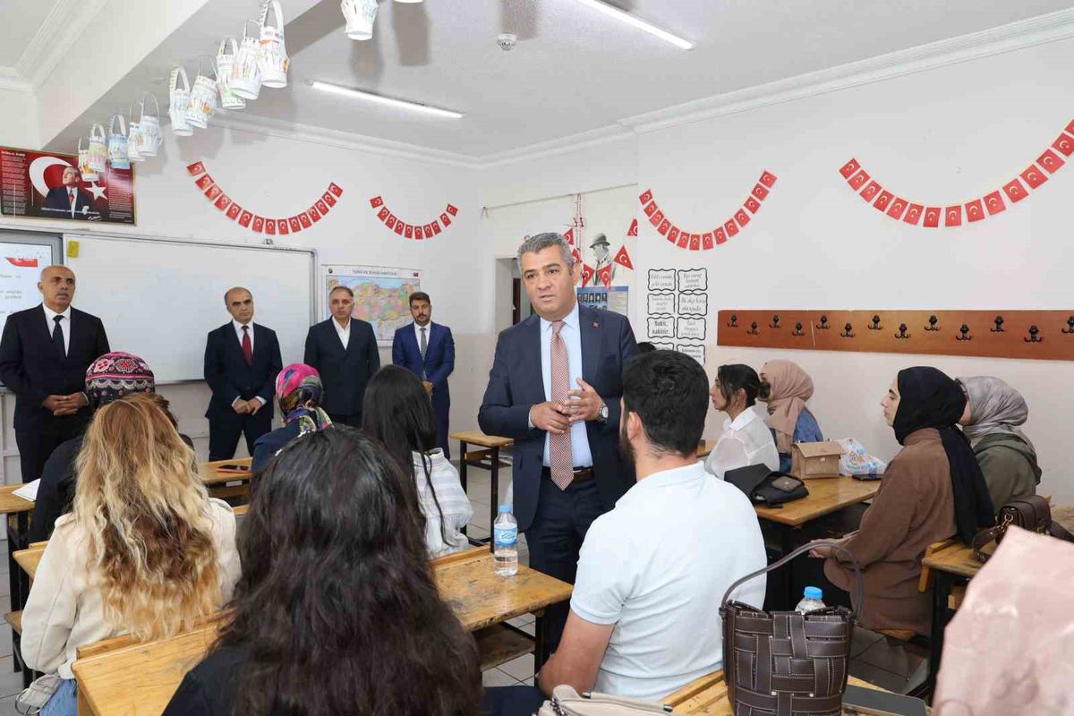 Erzurum’da Türkiye Yüzyılı Maarif Modeli seminerleri