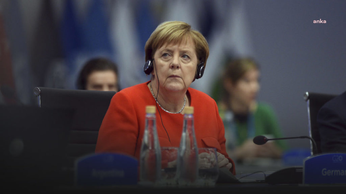 Eski Almanya Başbakanı Merkel, AfD'nin Saksonya-Anhalt seçimindeki zaferini 'şok edici' olarak nitelendirdi