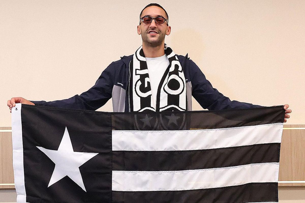 Hakim Ziyech yeni takımına imzayı attı