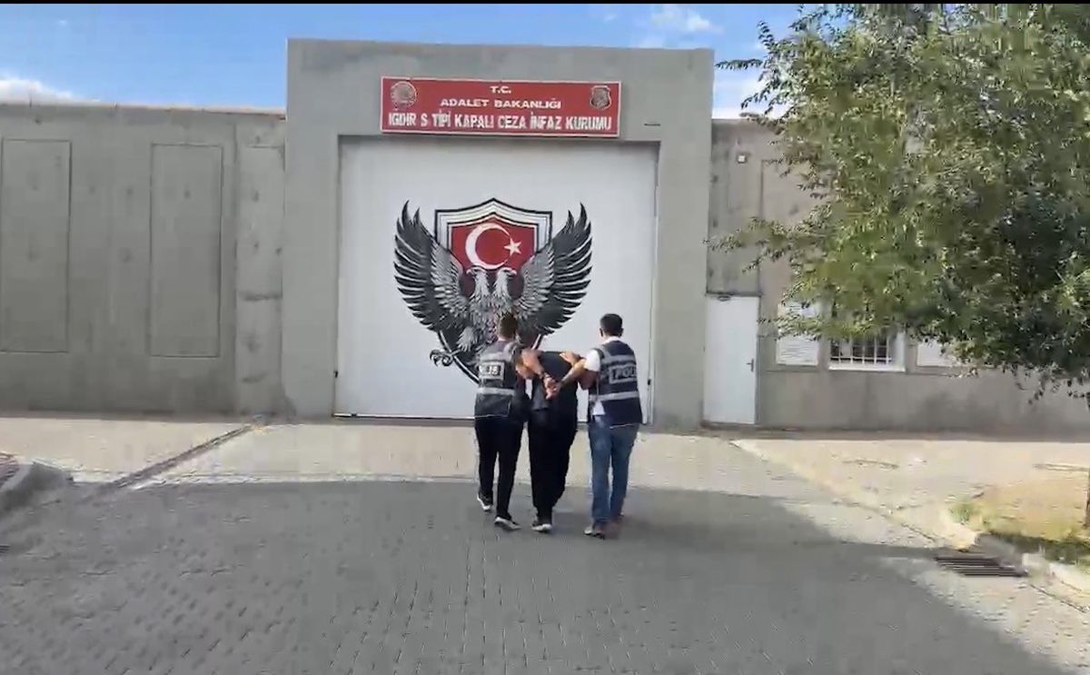Iğdır’da 37 yıl 6 ay hapis cezasıyla aranan şahıs yakalandı
