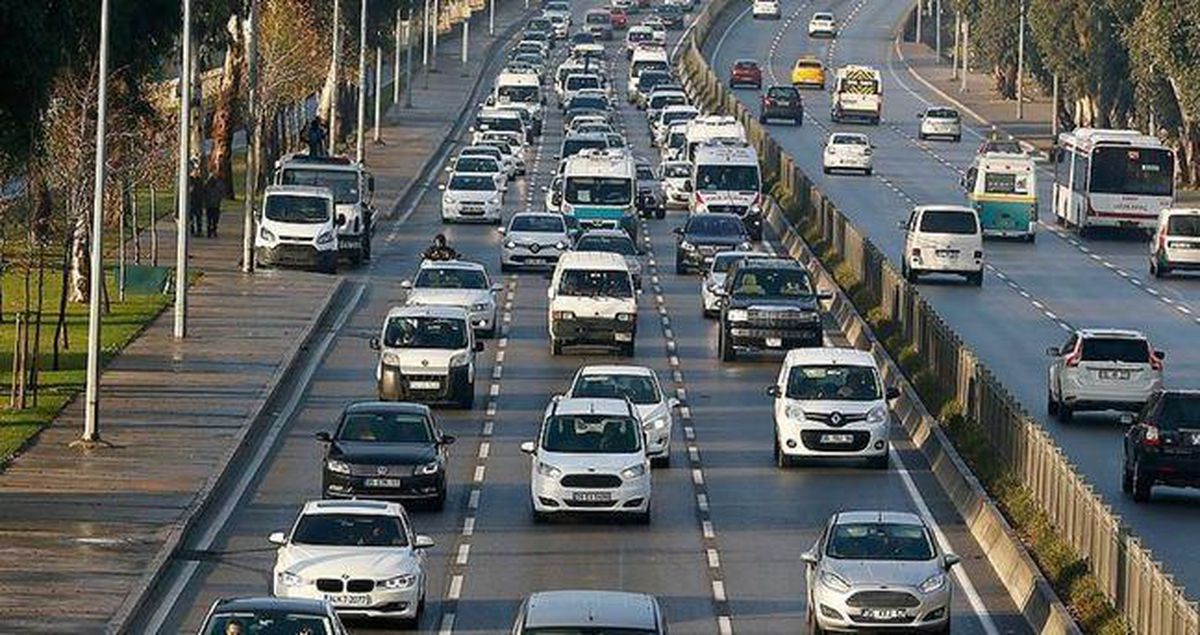 İstanbul'da trafik var mı? SON DAKİKA! 9 Eylül Çarşamba hangi ilçelerde trafik var, hangi yollar kapalı?