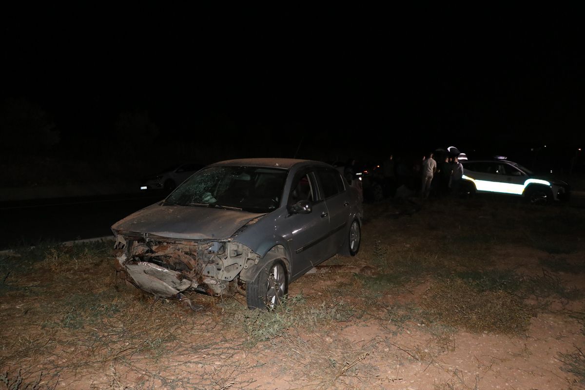 Kilis'te otomobil ile motosiklet çarpıştı, 2 kişi yaralandı