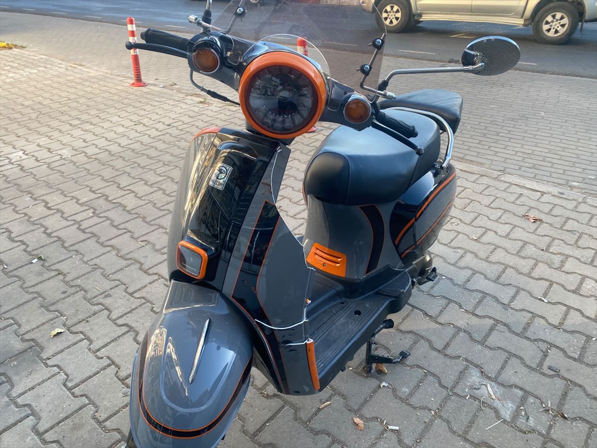 Kırklareli'nde otomobil ile motosikletin çarpışması kamerada