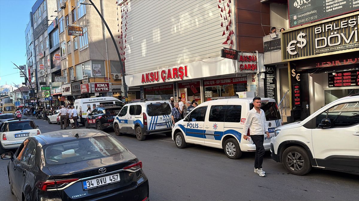 Küçükçekmece'de iş yerine silahlı saldırı düzenleyen şüpheli yakalandı