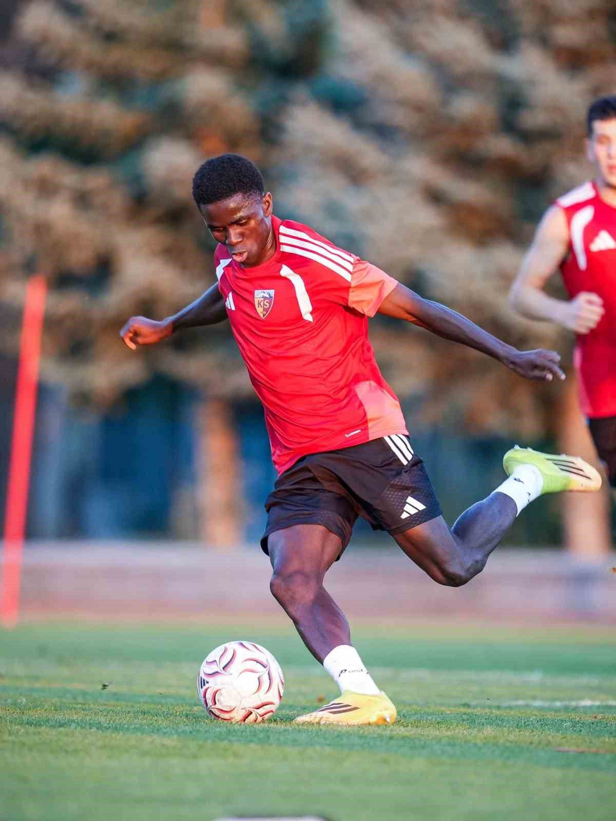 Mamadi Camara’ya milli davet