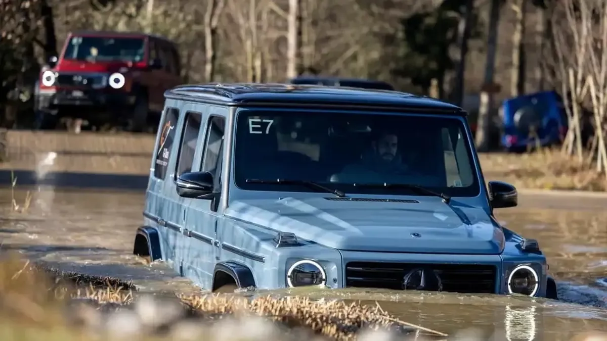 Mercedes-Benz'in Amfibik SUV Patenti: Su Üzerinde Yüzebilen Arazi Aracı