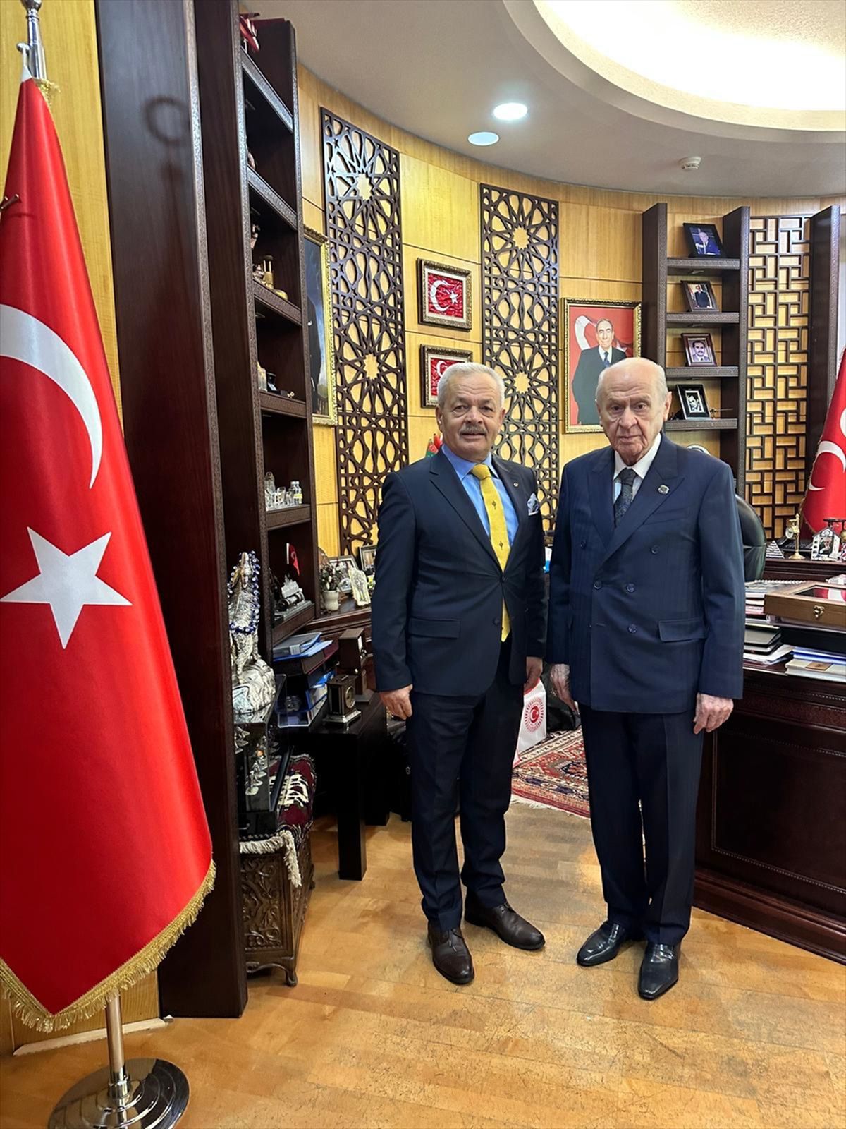 MHP Kırklareli İl Başkanı Savaşan, MHP Genel Başkanı Bahçeli'yi ziyaret etti