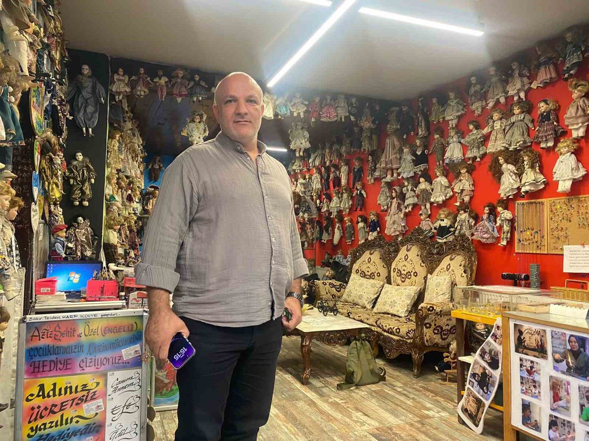 Taş Bebek Kafe, 20 bin taş bebekle ziyaretçilerini çocukluk hatıralarına götürüyor