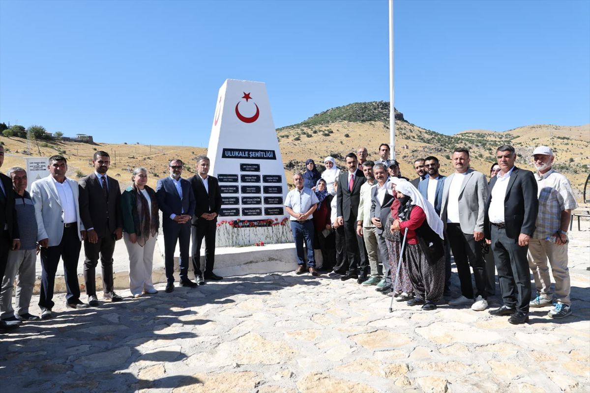 Tunceli'de 32 yıl önce teröristlerce şehit edilen 13 sivil anıldı