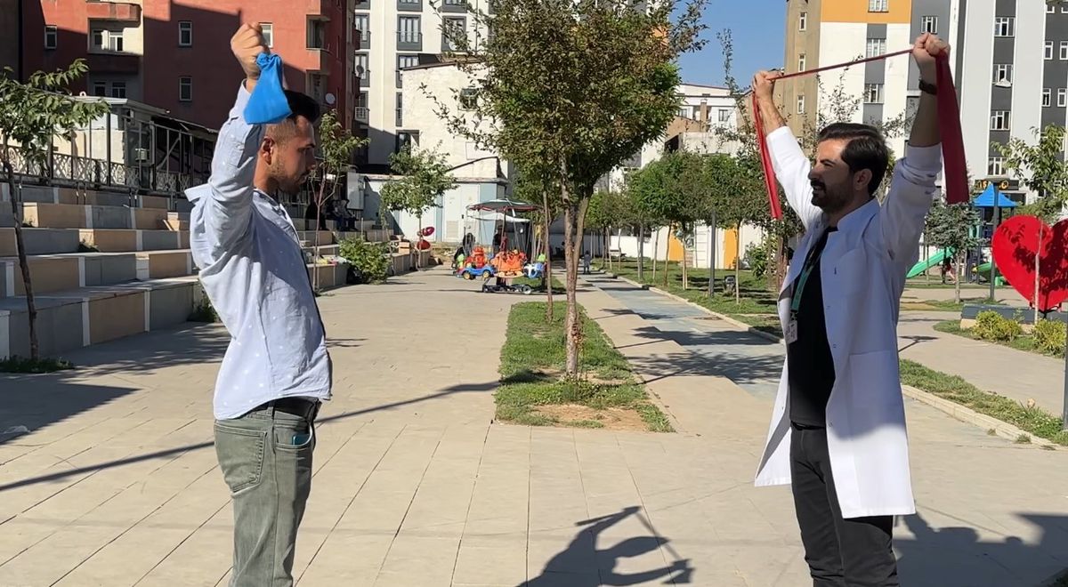 Yüksekova’da parklar sağlık sahnesine dönüştü