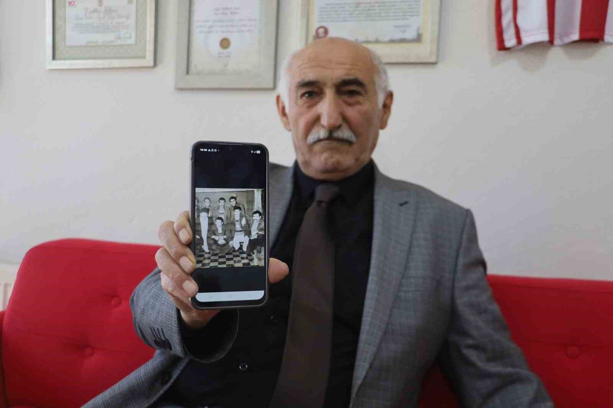 12 Eylül’ün akıl almaz işkencelerini anlattı