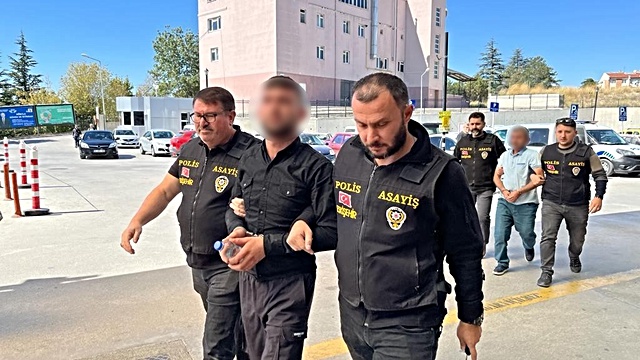 İki evladını hayattan koparıp pişkince "Bizim de hayatımız söndü" dediler 4 acili babanin feryadina tutuklu saniktan segb 5 20225147 o