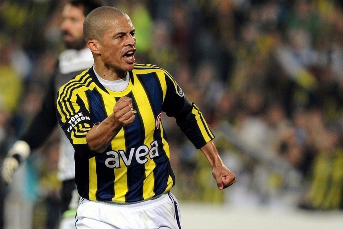 Alex de Souza'dan çarpıcı itiraf: Fenerbahçe'den ayrılmasına üzüldüm