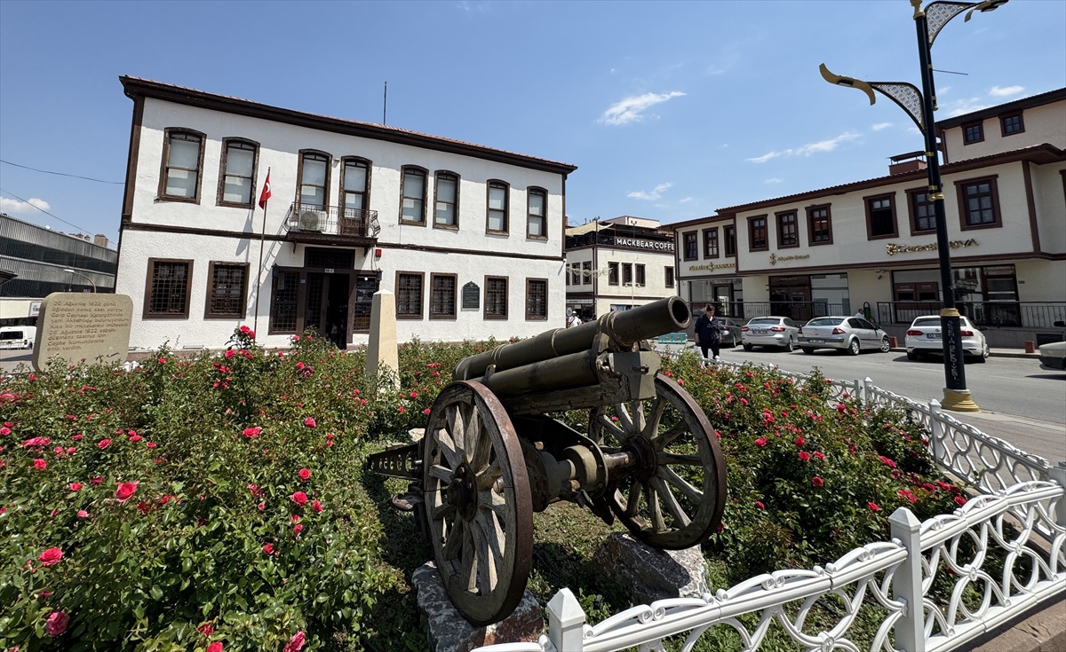 Batı Cephesi Karargahı Müzesi ziyaretçilerini tarihte yolculuğa çıkarıyor