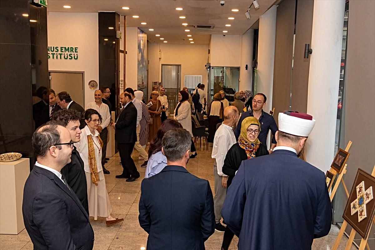 Bosna Hersek'te 'Buhurdan Buhara' çini sergisi açıldı