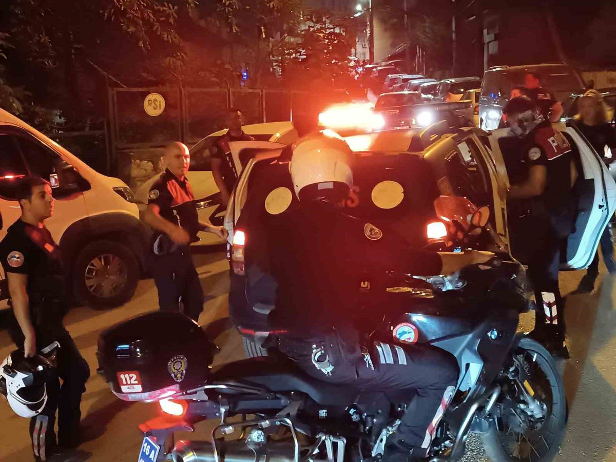 Bursa’da taksiden ateş açıldığı ihbarı polisi alarma geçirdi: 2 kurusıkı tabanca ele geçirildi