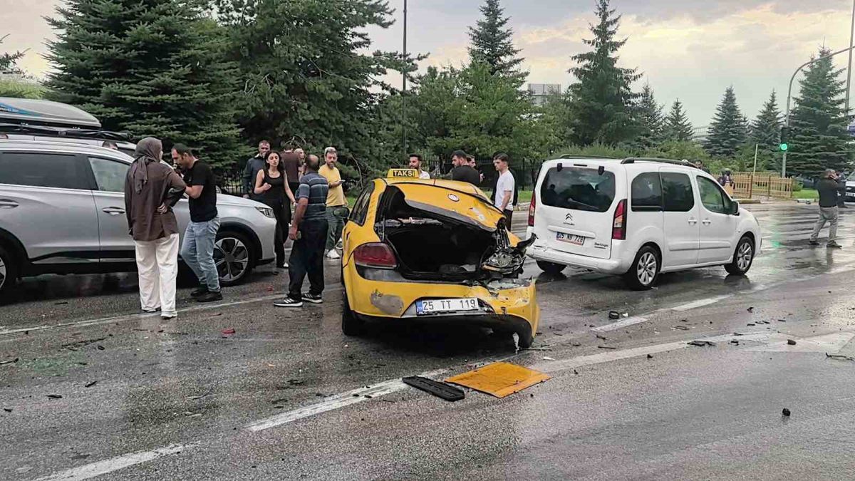 Erzurum’da bir ayda 533 trafik kazası