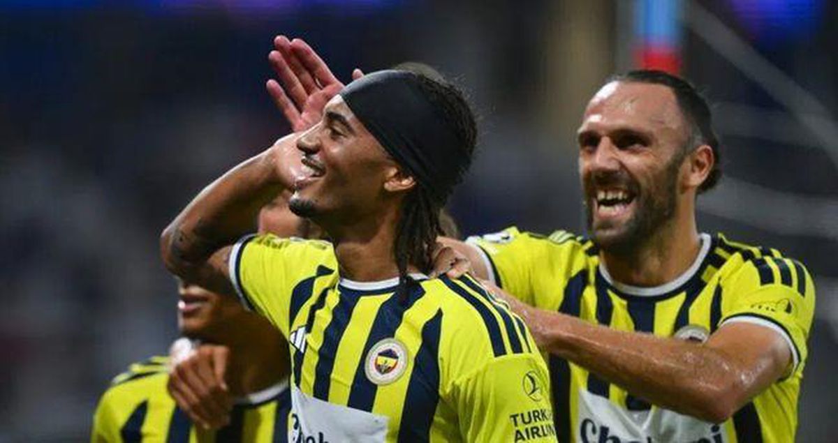 Fenerbahçe Roma maçı ne zaman, saat kaçta? Fenerbahçe Roma maçı hangi kanalda, şifresiz mi?
