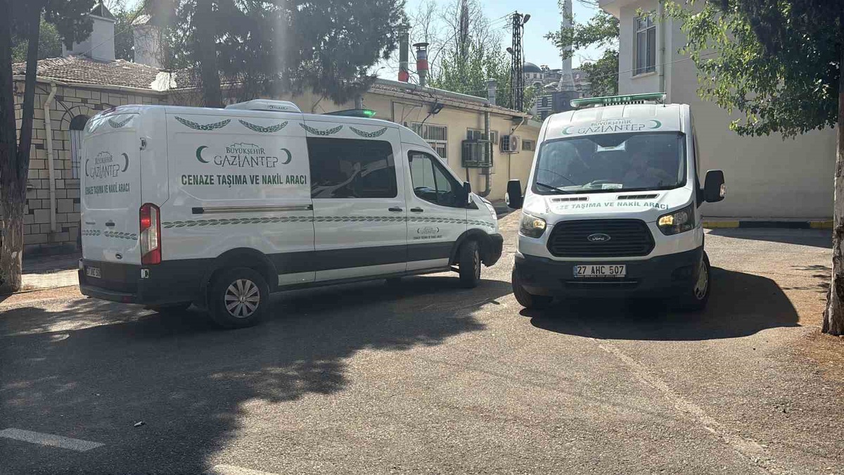 Halı yıkarken elektrik akımına kapılan 2 kadının cenazesi teslim edildi