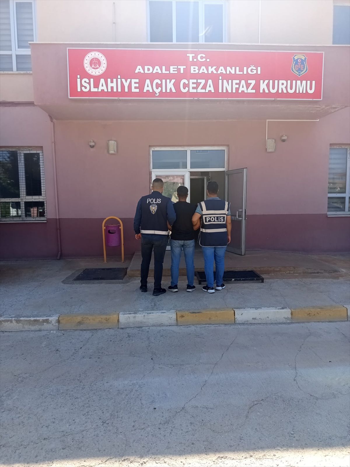 İslahiye'de aranan 2 hükümlü yakalandı