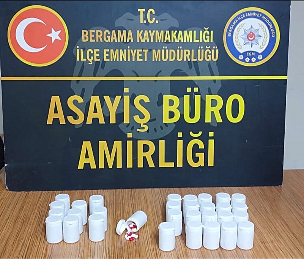 İzmir’de uyuşturucu operasyonunda 2 şüpheli tutuklandı