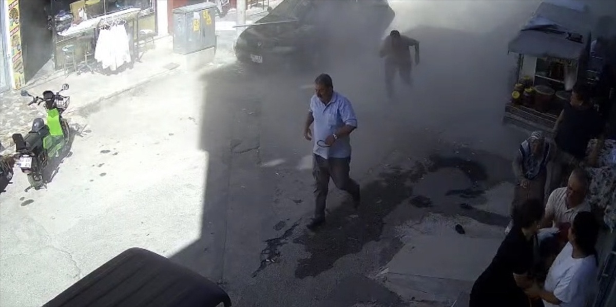 Konya'da iş yerinde tüpün patladığı anlar güvenlik kamerasına yansıdı
