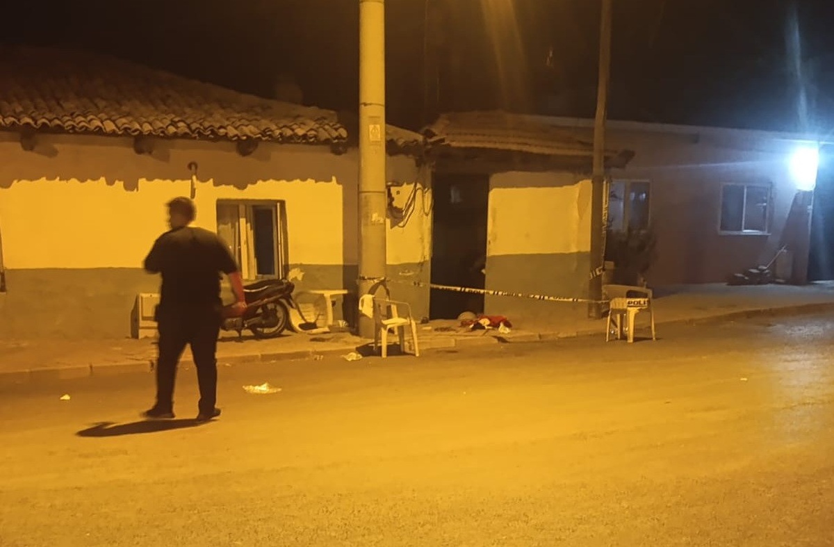 Manisa’da eşi ve kızını bıçaklayan baba tutuklandı