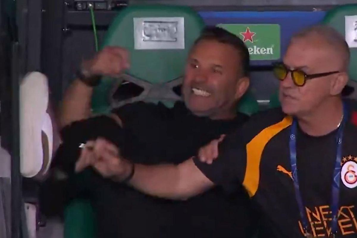 Okan Buruk'u hiç böyle görmediniz! Sporting yedek kulübesini tekmeledi