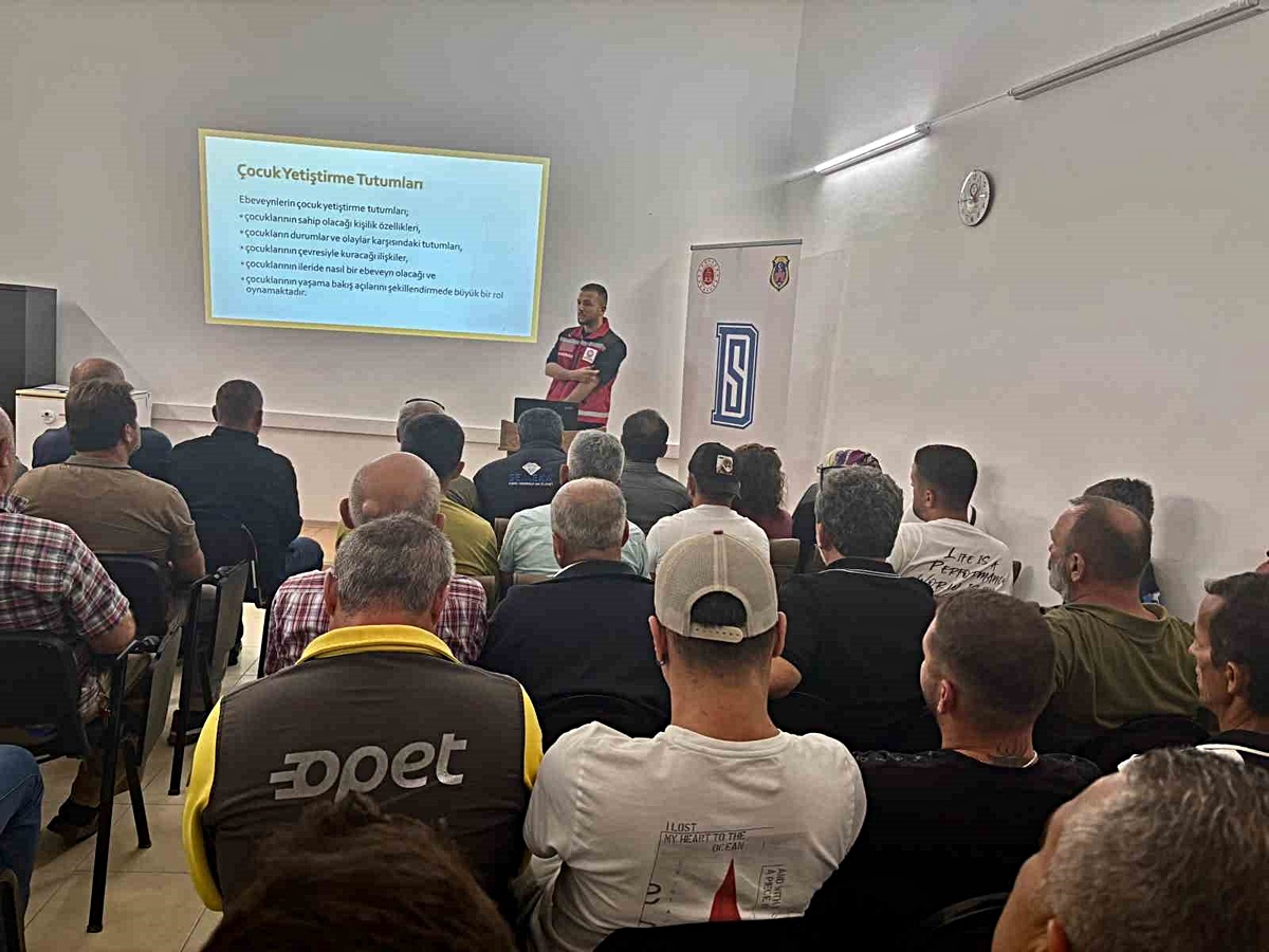 Sinop’ta çocuk yetiştirme tutumları anlatıldı