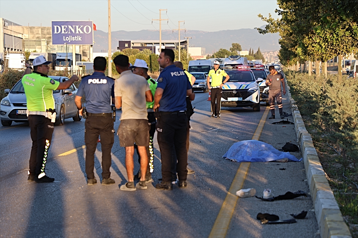 Denizli'de otomobilin çarptığı motosiklet sürücüsü öldü