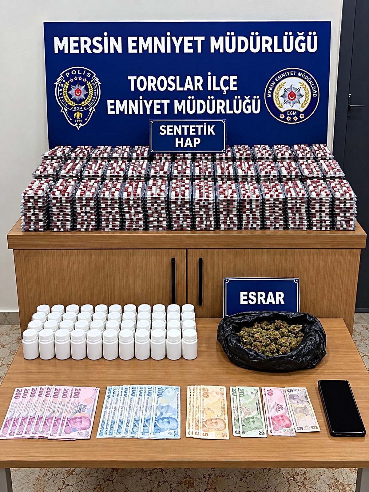 Mersin’de 11 bin adet uyuşturucu hap ele geçirildi