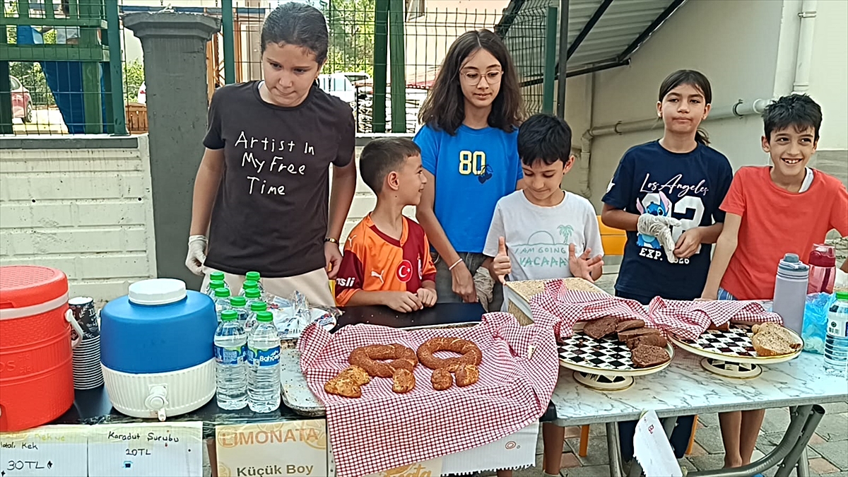 Adana'da çocuklardan orman yangınından zarar görenlere destek