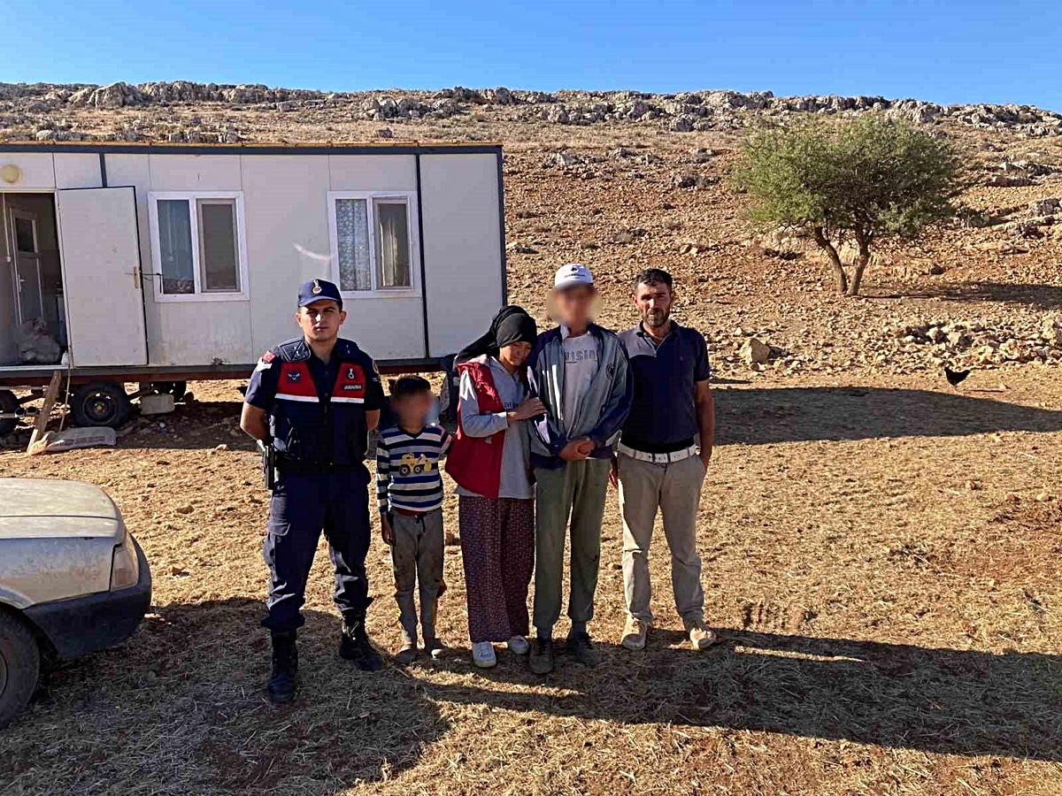 Antalya’da 4 gündür kayıp olarak aranan 17 yaşındaki genci jandarma buldu