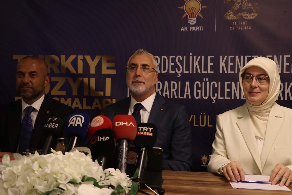 Çalışma ve Sosyal Güvenlik Bakanı Işıkhan AK Parti Yalova İl Başkanlığında konuştu: