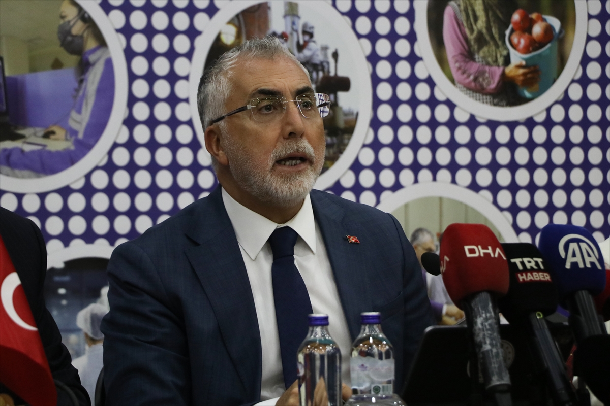 Çalışma ve Sosyal Güvenlik Bakanı Işıkhan, Yalova'da iş insanlarıyla bir araya geldi: