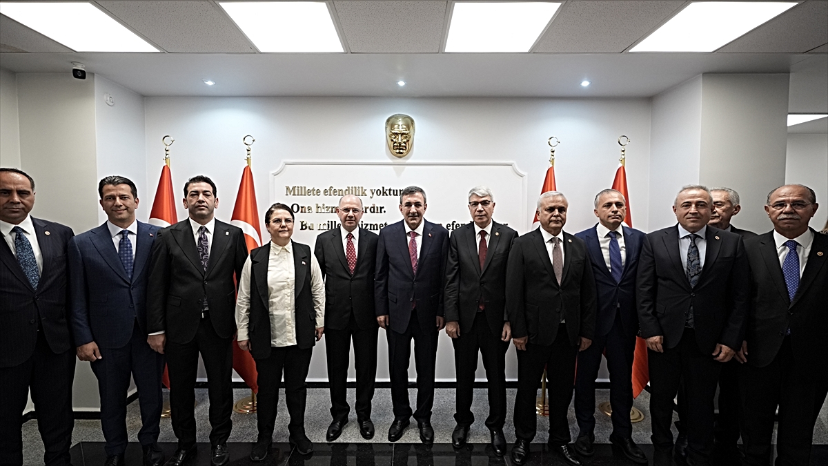 Cumhurbaşkanı Yardımcısı Yılmaz, Osmaniye Valiliğini ziyaret etti
