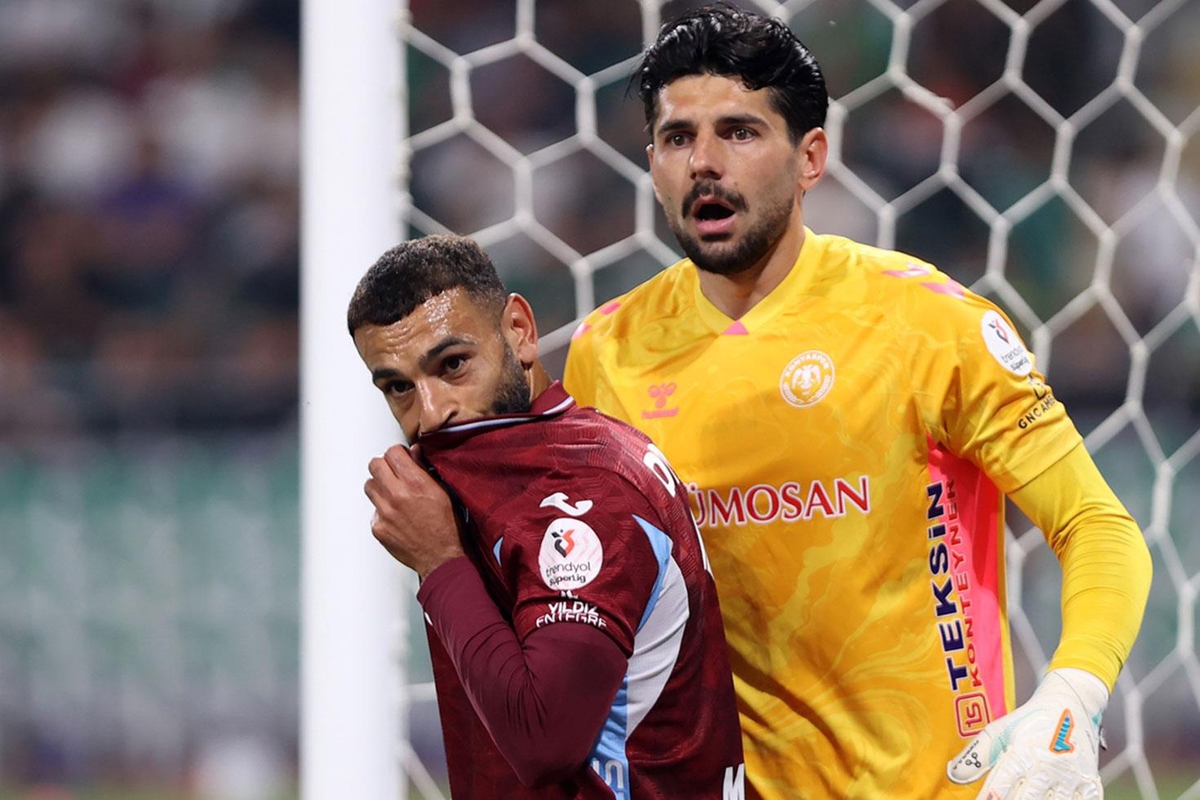 Galatasaray maçı öncesi şok! Trabzonspor, puansız Konyaspor'a kaybetti