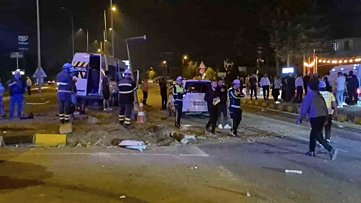 Düğün dönüşü feci kaza: 21 yaralı!