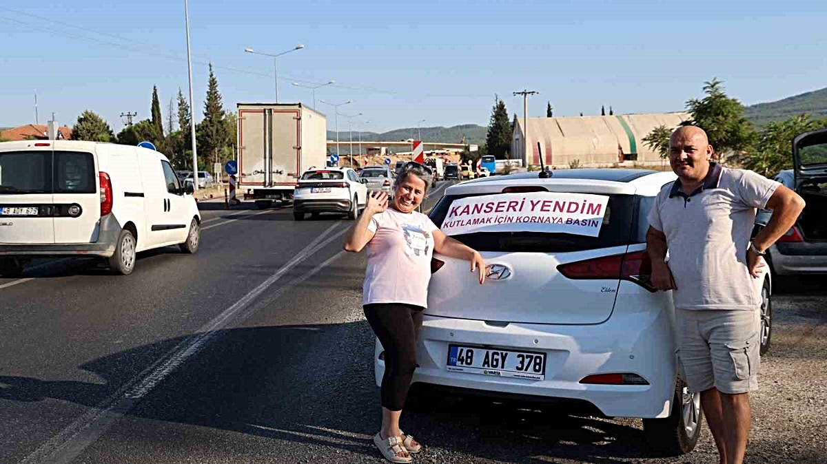 'Kanseri yendim, kutlamak için korna basın'