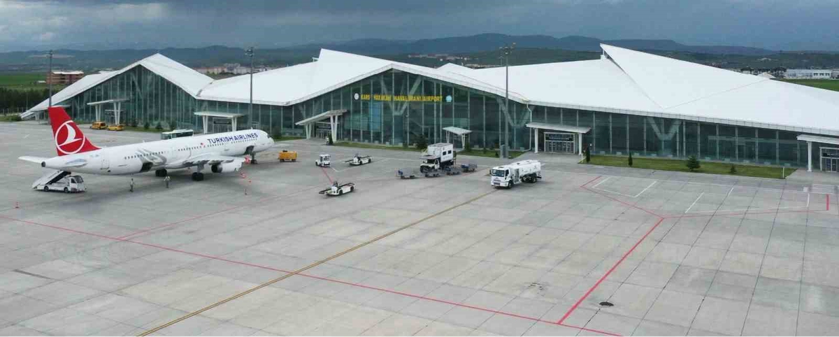 Kars Harakani Havalimanı’nda 8 ayda 423 bin yolcu trafiği